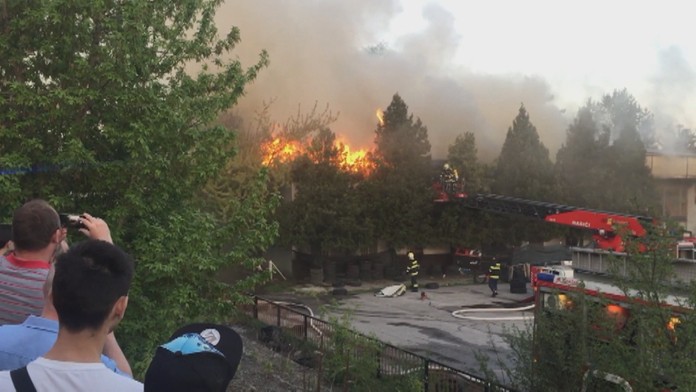 V Košiciach horela budova z unimobuniek.