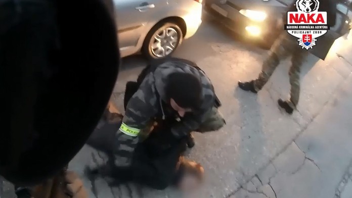 Polícia odhalila internetových dílerov drog. Pripravuje sa na odvetu hackerov