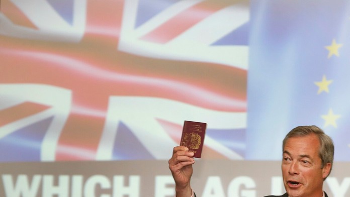 Hasiči na mieste zásahu.