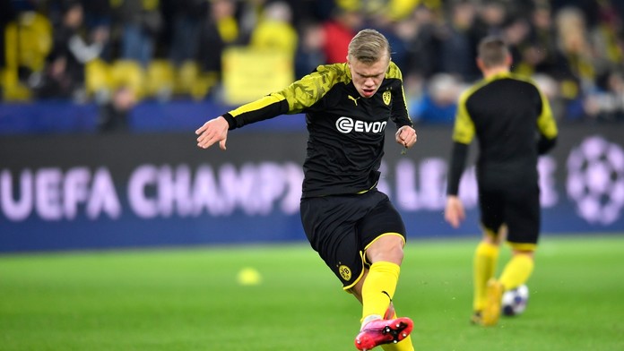 Erling Haaland z Borussie Dortmund reaguje po prvom osemfinále LM proti PSG.