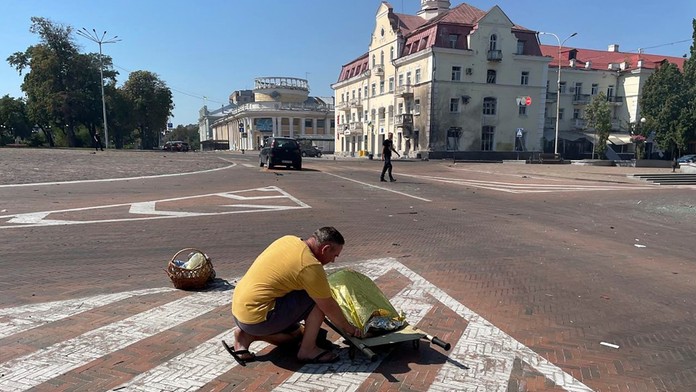 Rusi sa na sociálnej sieti vysmievajú ukrajinskému dievčatku (†6), ktoré zabila ruská raketa