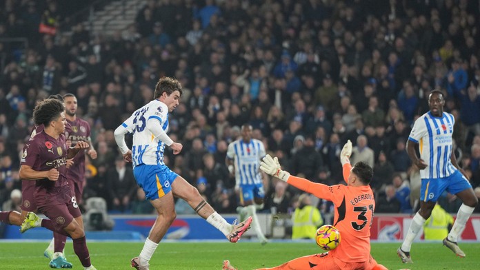 Premier League: Manchester City prehral štvrtýkrát za sebou. Liverpool si poistil prvú priečku