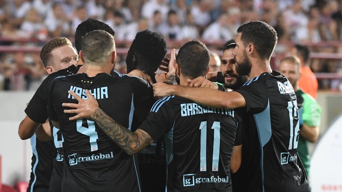  Futbalisti ŠK Slovan Bratislava sa tešia z gólu počas zápasu 2. predkola Ligy majstrov v Mostare