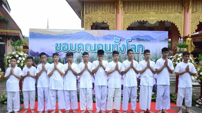 Thajskí chlapci vstúpili do budhistického kláštora