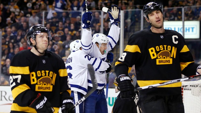 Toronto dohralo duel s piatimi obrancami a napokon vyhralo 4:1.