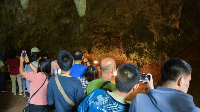 Pri vniknutí do zlatníctva zrejme použili túto tyč, ktorou nadvihli plechovú spúšťaciu sa bránu.