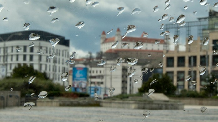 Ochladí sa a bude aj pršať.