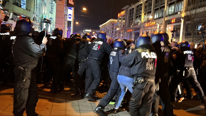 Protest proti dodržiavaniu epidemiologických opatrení v Nemecku.