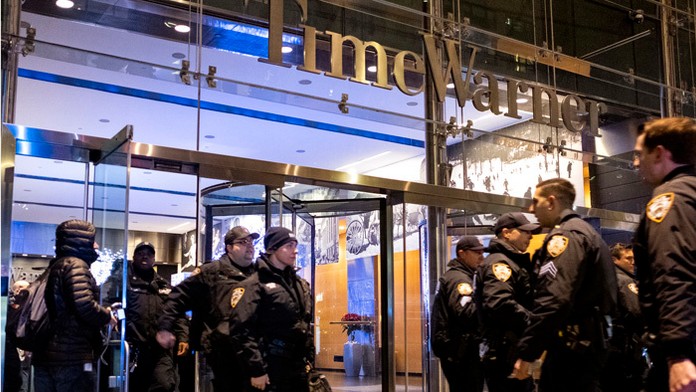 Newyorskú redakciu spravodajskej televízie CNN evakuovali.