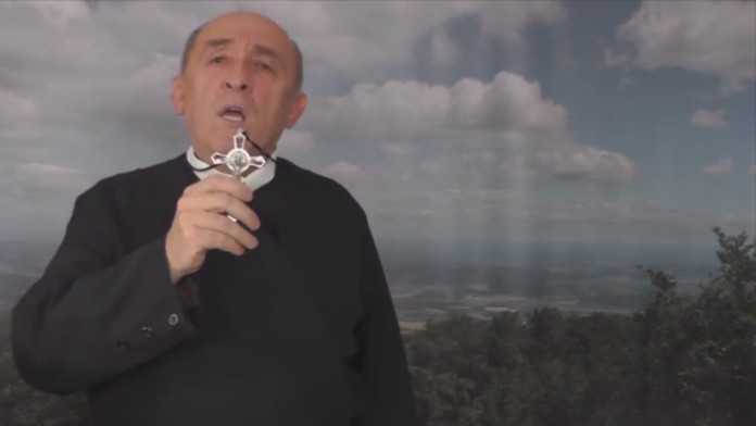 Kontroverzný kňaz Miroslav Čajka. 