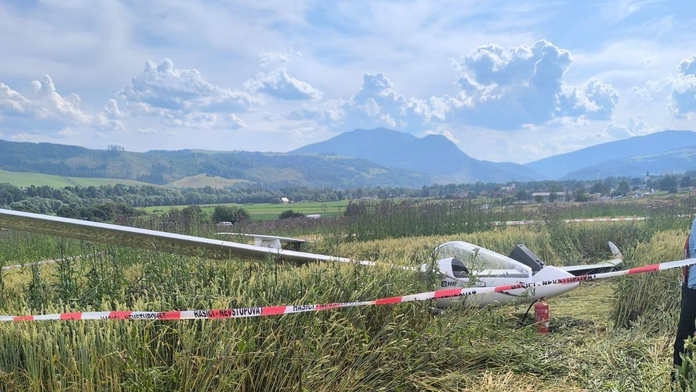 Na Orave padol vetroň. Pilot utrpel poranenie chrbtice
