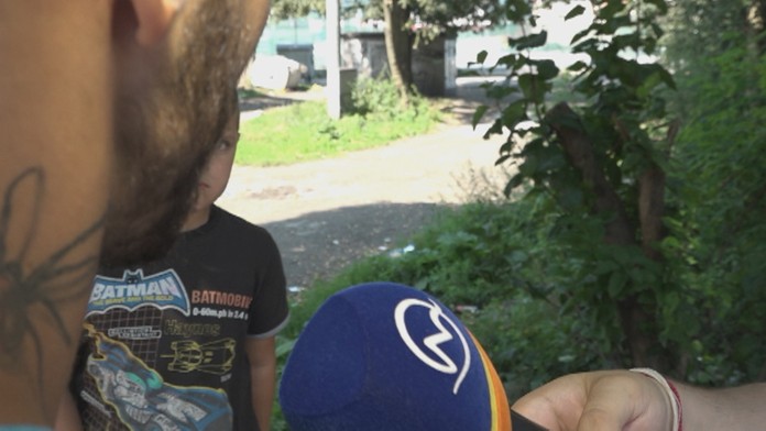 Rodina napadnutého chlapca ale tvrdí, že útočníkov bolo oveľa viac.