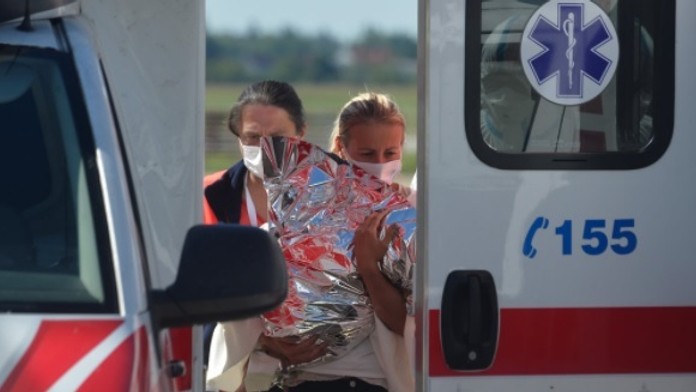 Dievčatko pri prevoze na Slovensko.