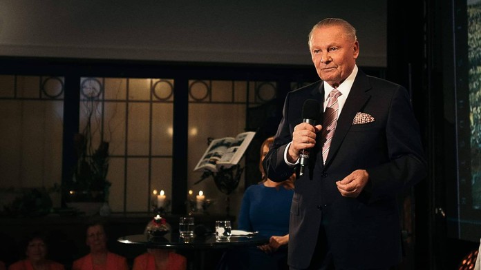 Extravagantná Kim Kardahsian.  