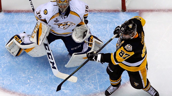 Hokejisti Pittsburghu Penguins zdolali v prvom súboji finále play off NHL Nashville Predators.
