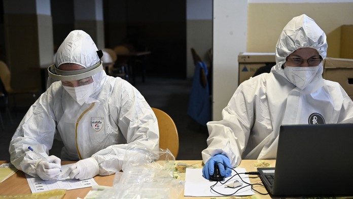 Testovanie na koronavírus.