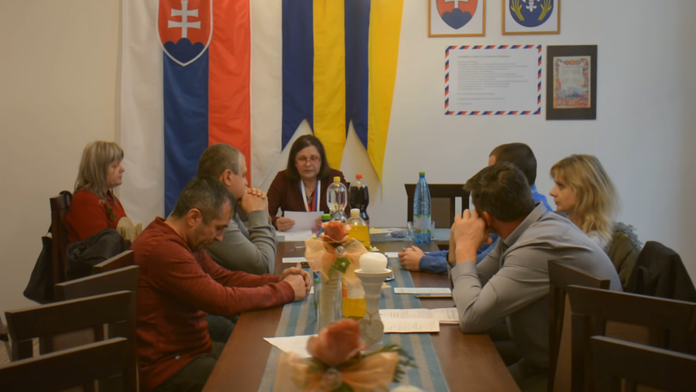 Nízky kop sa skončil zlomeninou útočiaceho bojovníka.