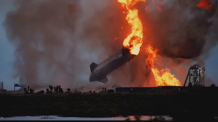 Havarovaný SpaceX.