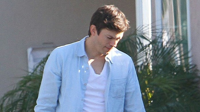Ashton Kutcher odprevádza dvojročnú dcérku Wyatt do škôlky