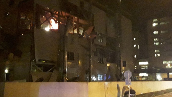 V areáli chemickej továrne v Lovosiciach došlo k výbuchu.