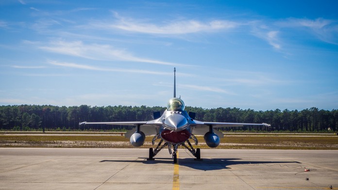 Nela Pocisková v šou 2 na 1