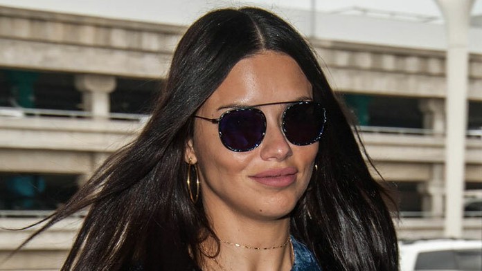 Adriana Lima na letisku v Los Angeles
