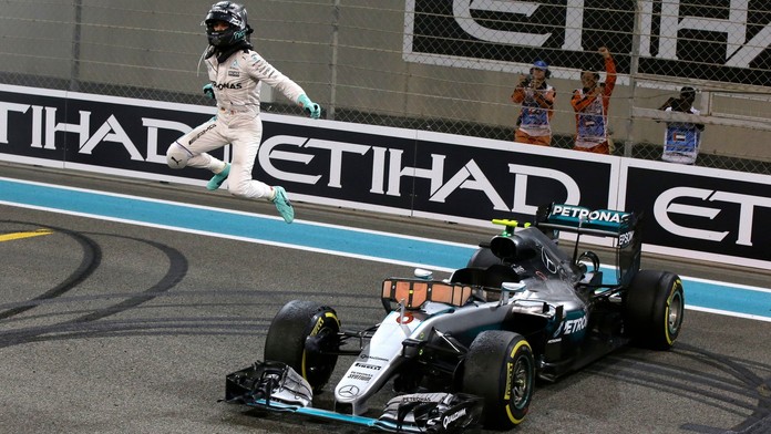 Nico Rosberg sa teší z titulu majstra sveta