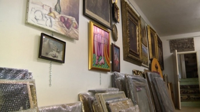 Z domu zmizli obrazy za viac než 20-tisíc eur