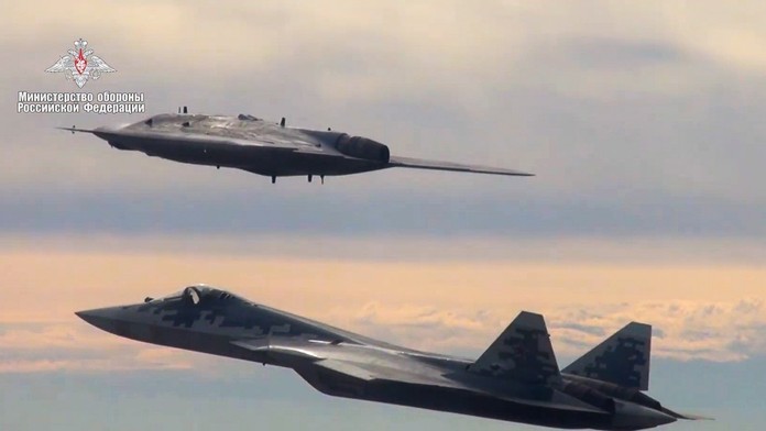 Rusko má novú raketu so súčiastkami z USA. Spája prednosti dronov aj klasických riadených striel