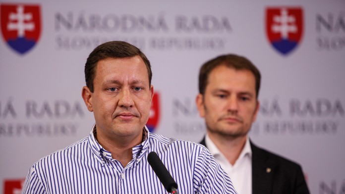 Na snímke nezaradený poslanec Národnej rady SR Daniel Lipšic (vľavo) a líder opozičného hnutia OĽANO  Igor Matovič (vpravo)