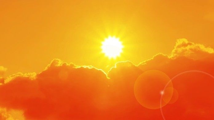 Vlny horúčav majú na telo podobný vplyv ako fajčenie či alkohol, varujú vedci