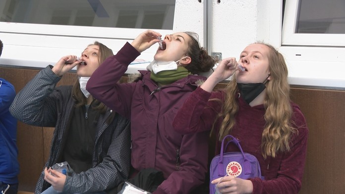 Testovanie žiakov kloktaním 