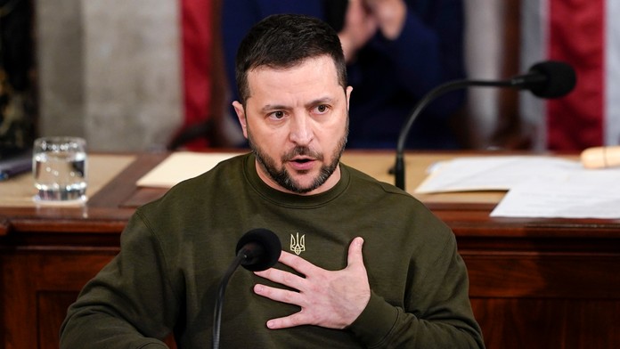 Zelenskyj žiadal ďalšie ťažké zbrane