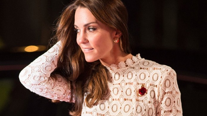 Krásna Kate Middleton ohúrila v šatách, ktoré by ste si mohli dovoliť aj vy