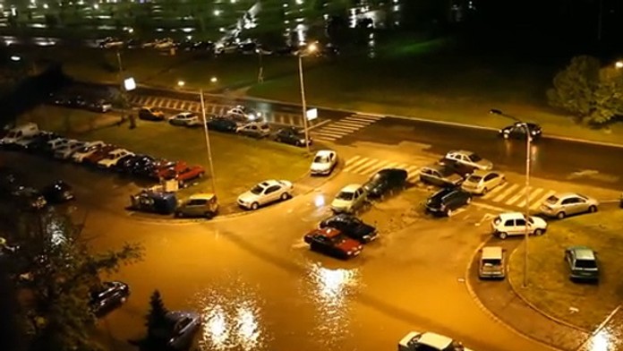 Záplavy v Macedónsku spôsobil dvojdňový nepretržitý dážď