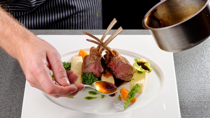 Navštívte najlepšie reštaurácie sveta pre rok 2022. Jedna z nich je len na skok od Bratislavy