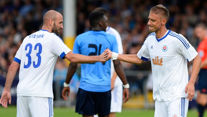 Róbert Vittek a Kornel Saláta sa tešia z víťazstva 5:1 v odvete proti UD Dublin.