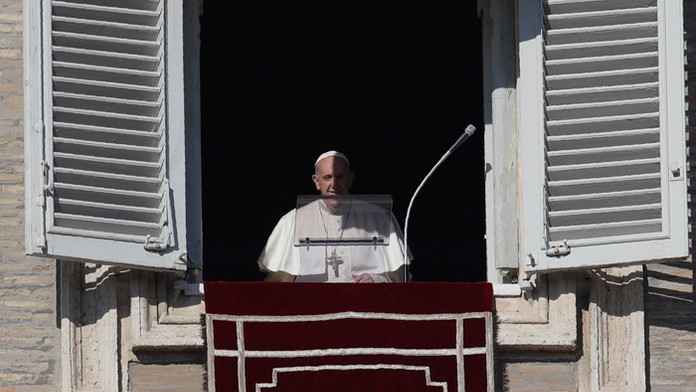 Požiaru v zoo v nemeckom Krefelde.