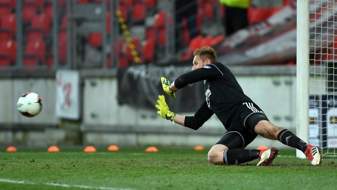 Brankár Zlína Zdeněk Zlámal zlomil tyč.