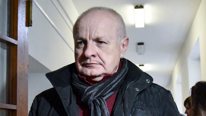 Peťušku tento kompliment naozaj nepoteší Vyzeráš ako safalátka!.mp4