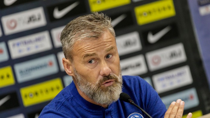 Charlottin prvý deň v škole. 