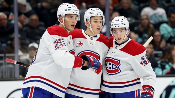 VIDEO: Slafkovský šikovne prepustil puk a na konte má ďalšiu asistenciu. Montreal si napravil chuť