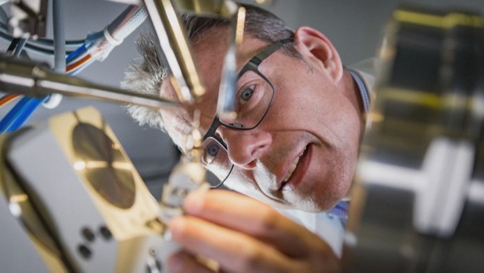 Vedci objavili enzým, ktorý požiera plasty.