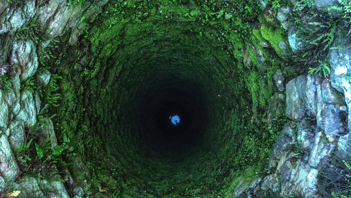 Obrovská rodinná tragédia: Pri záchrane mačky, ktorá spadla do studne, zahynulo 5 príbuzných