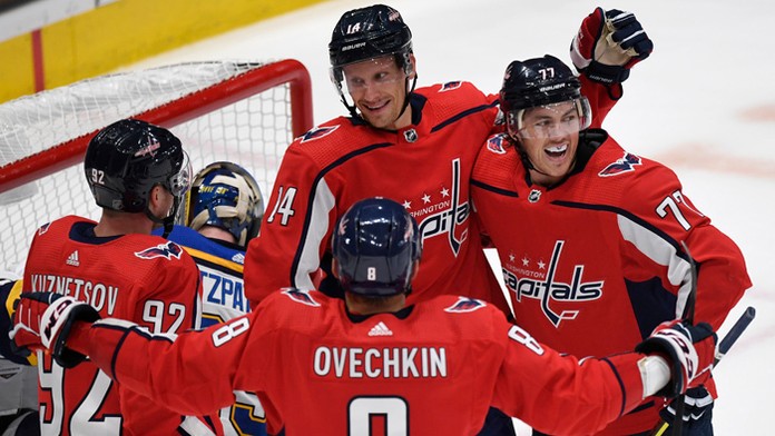 Evelyn v štýlovom overale