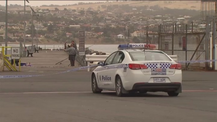 Policajti vytiahli mŕtvoly až po šiestich hodinách