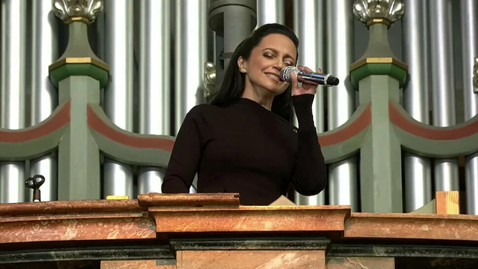 Ivana Gottová a Nelly Sofie sa lúčia s Karlom Gottom