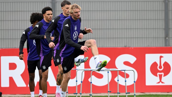 Nemecko trénovalo v kompletnom zložení. Proti Slovensku by mohol nastúpiť aj debutant