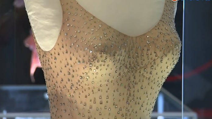 Vydražili legendárne šaty Marilyn Monroe. Za sumu, ktorá vám vyrazí dych
