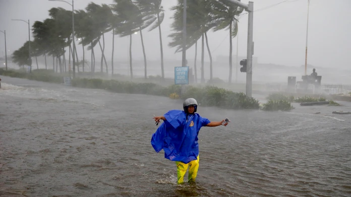 Supertajfún Mangkhut zasiahol Filipíny